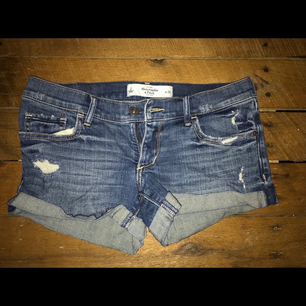 Abercrombie & Fitch distressed shorts